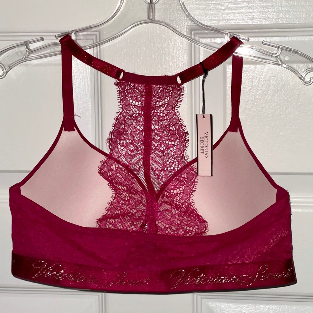 NWT 32DD Victoria’s Secret Push Up Bra